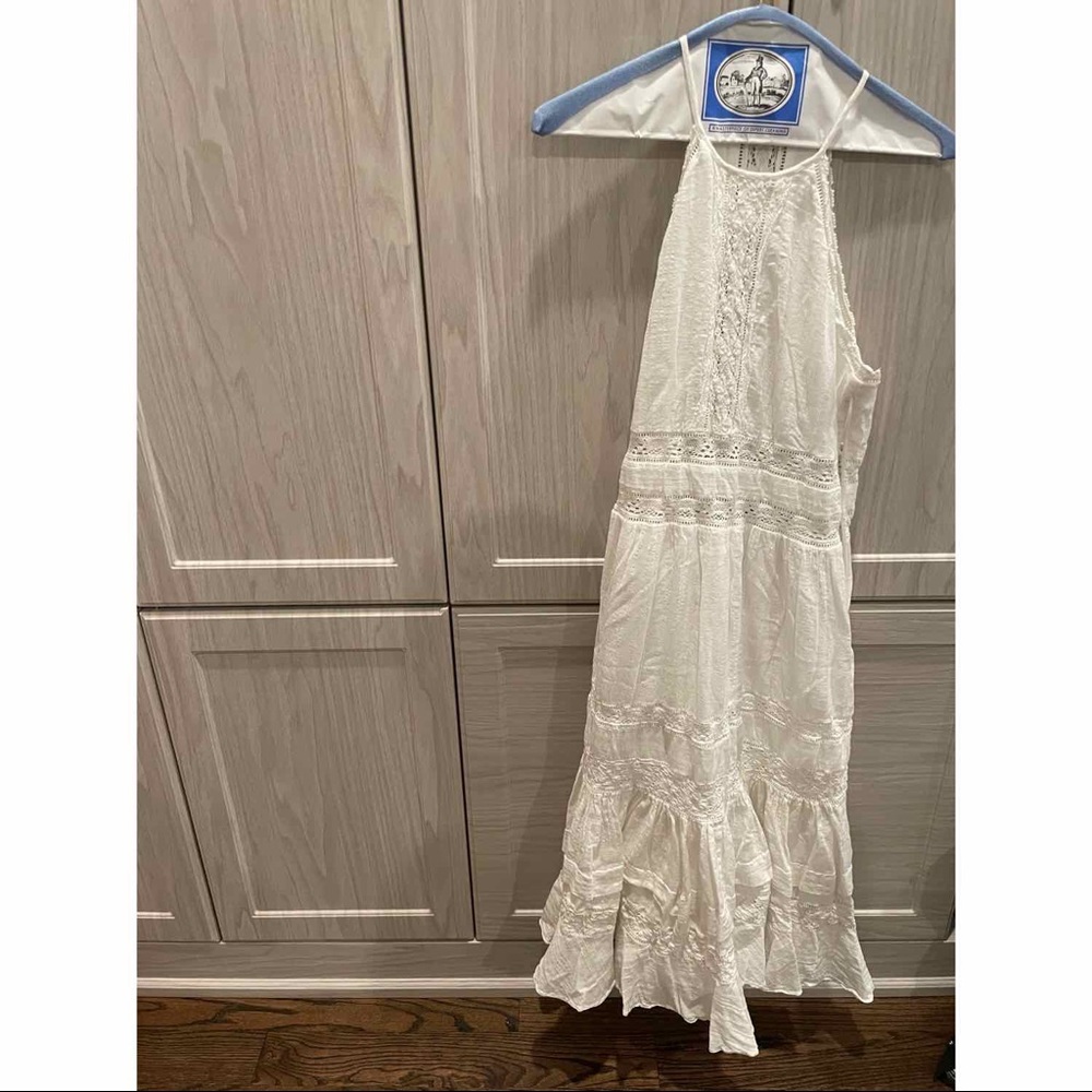 White lace dress